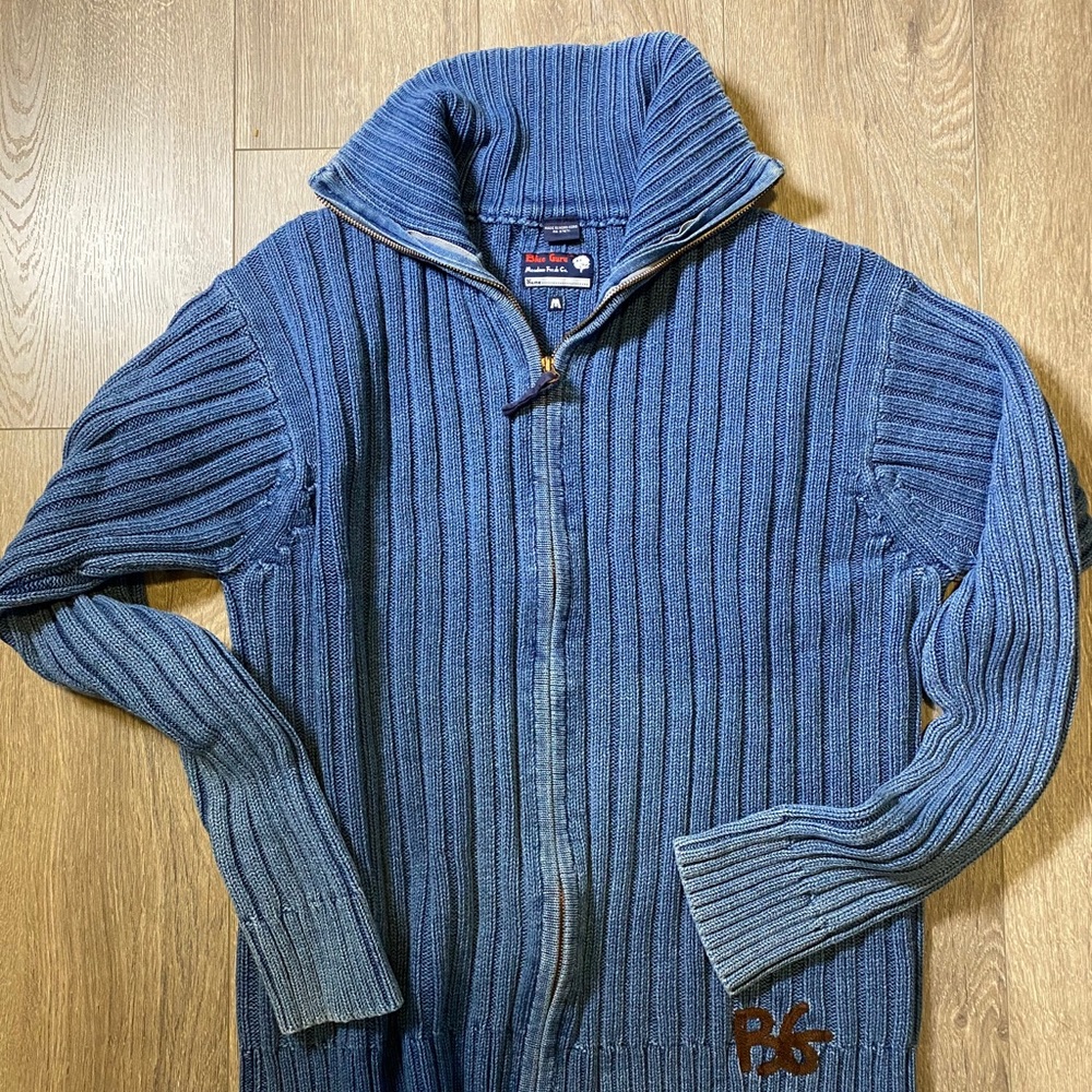 Blue Guru. Indigo. Made in Hong Kong.